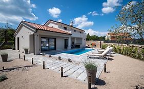 Villa Monika